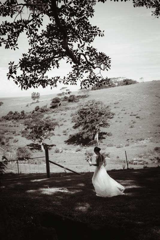 Tennille & Kraig's wedding @ Bush Bank NSW Melbourne wedding photography t-one image