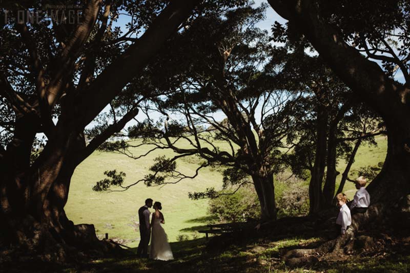 Tennille & Kraig's wedding @ Bush Bank NSW Melbourne wedding photography t-one image