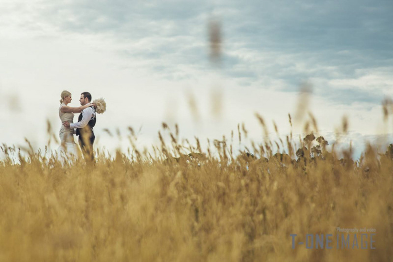 Terry & Jason's wedding @ Eynesbury Homestead & Golf VIC Melbourne wedding photography t-one image