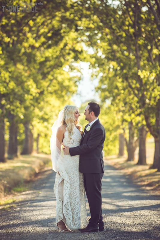 Sarah & Clayton's wedding @ Zonzo Estate Yarra Valley VIC Melbourne wedding photography t-one image