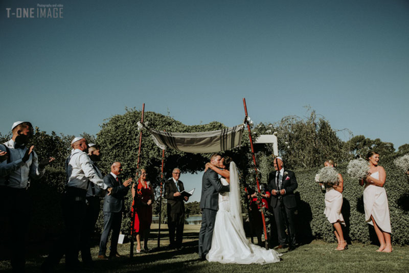 Jessica & Tom's wedding @ Summerfields VIC Melbourne wedding photography t-one image