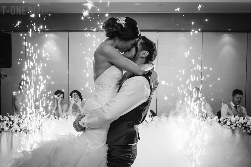 Chloe & Cameron's wedding @ L'Aqua NSW Sydney wedding photography t-one image